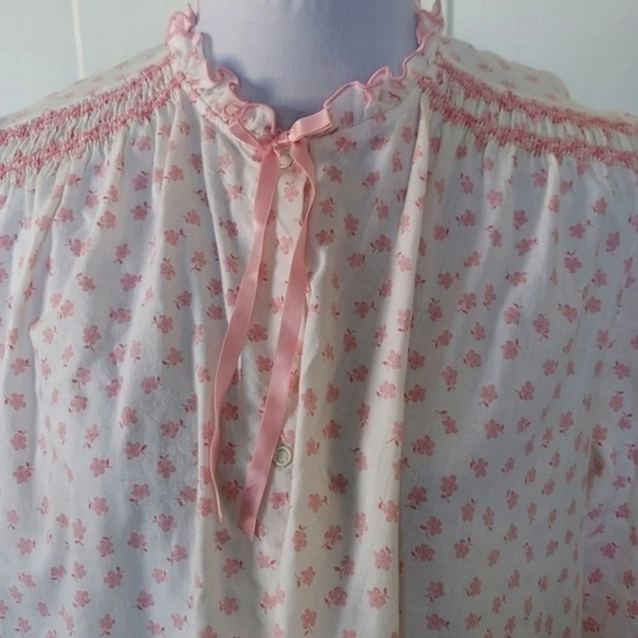 Vintage  Miss Elaine Pink White House Coat Robe Smocked Neck and CuffsVintage  M - Picture 3 of 16